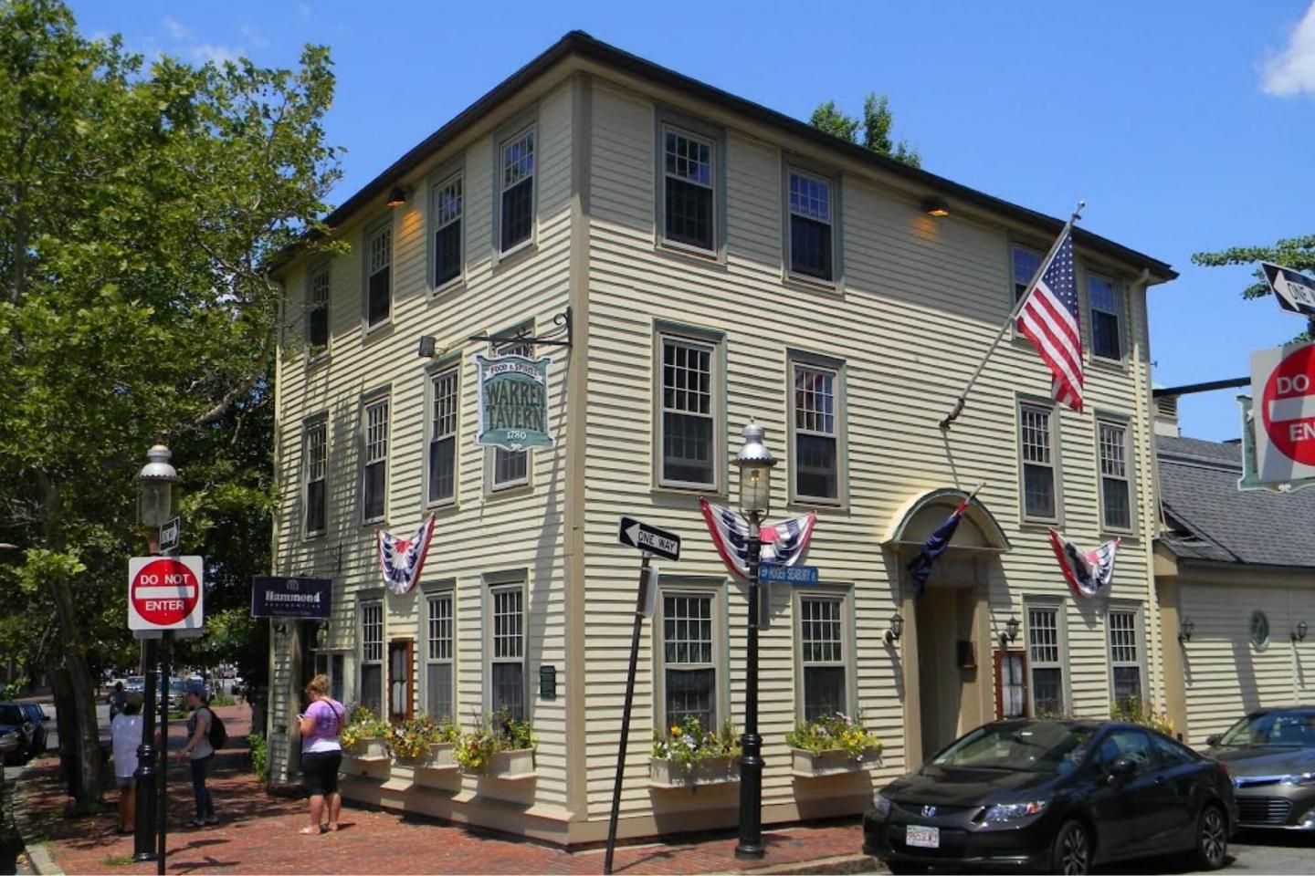 Warren Tavern